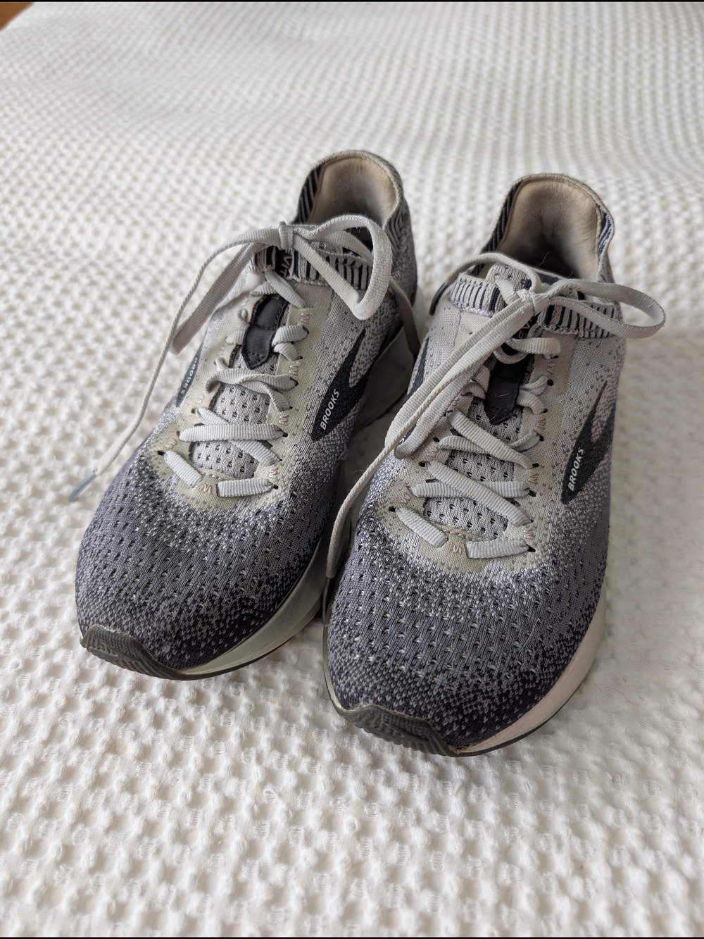 Brooks Women's Gray Gradient Running Shoes